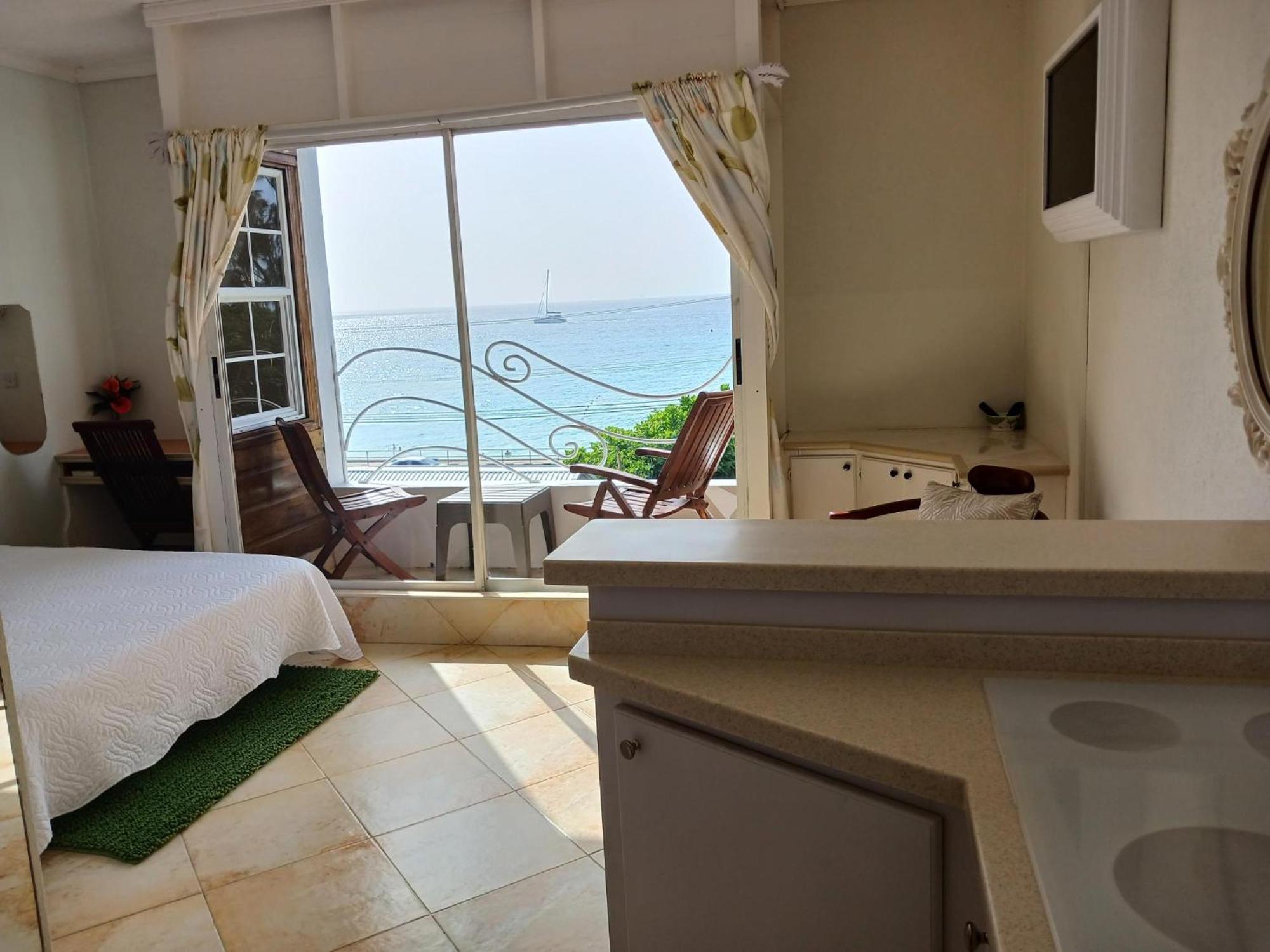 Coral Lane Beach Apartments Saint James Exterior foto