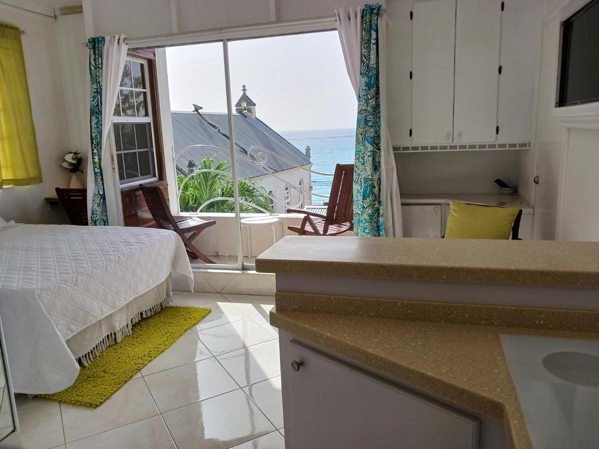 Coral Lane Beach Apartments Saint James Exterior foto