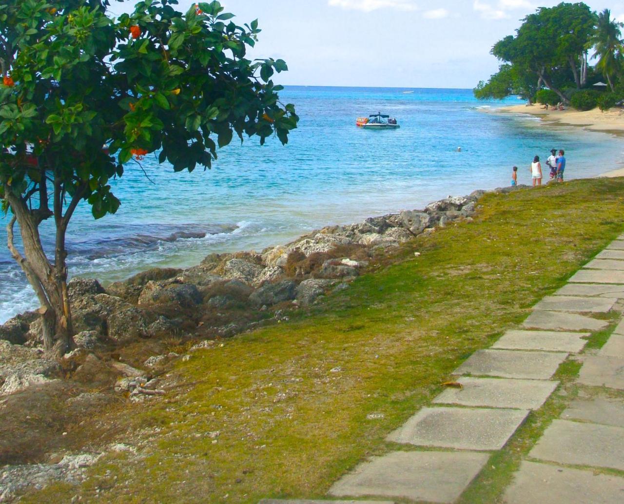 Coral Lane Beach Apartments Saint James Exterior foto